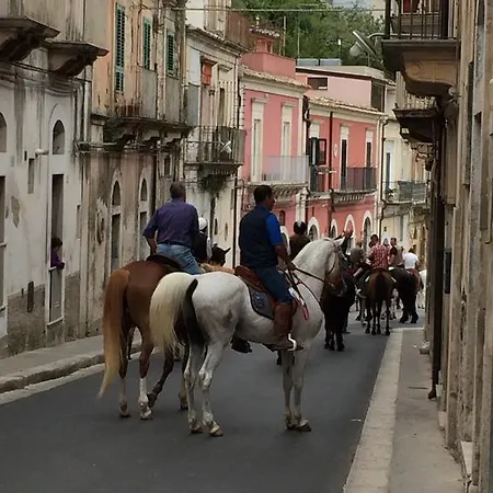Alojamento de Acomodação e Pequeno-almoço Vista Iblea Ragusa